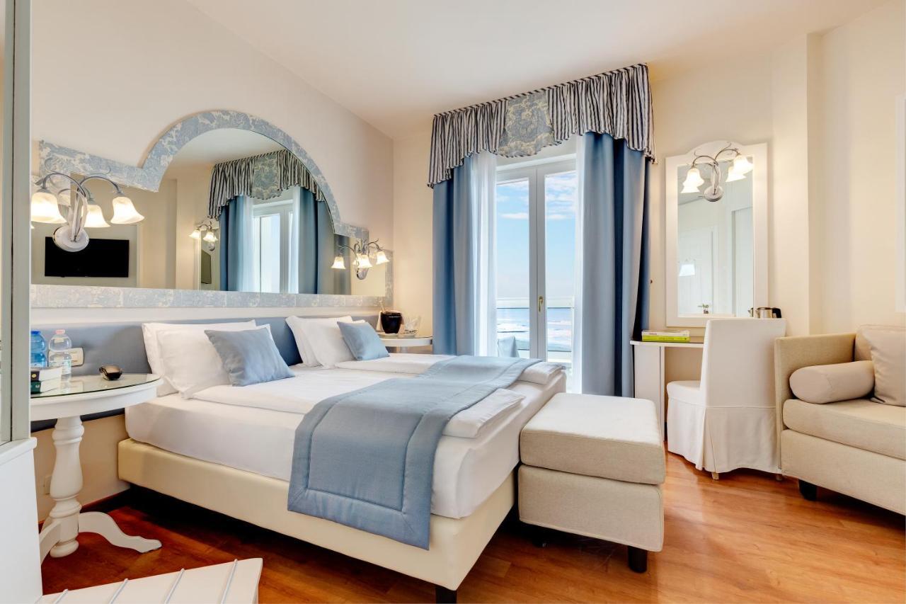 Hotel Cavalieri Palace & Suites ليدو دي يسولو المظهر الخارجي الصورة