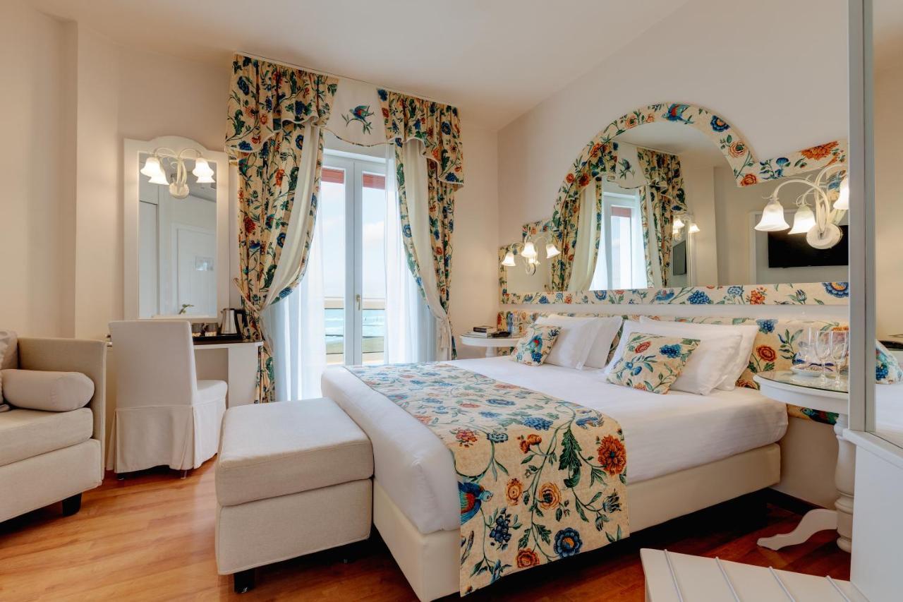 Hotel Cavalieri Palace & Suites ليدو دي يسولو المظهر الخارجي الصورة