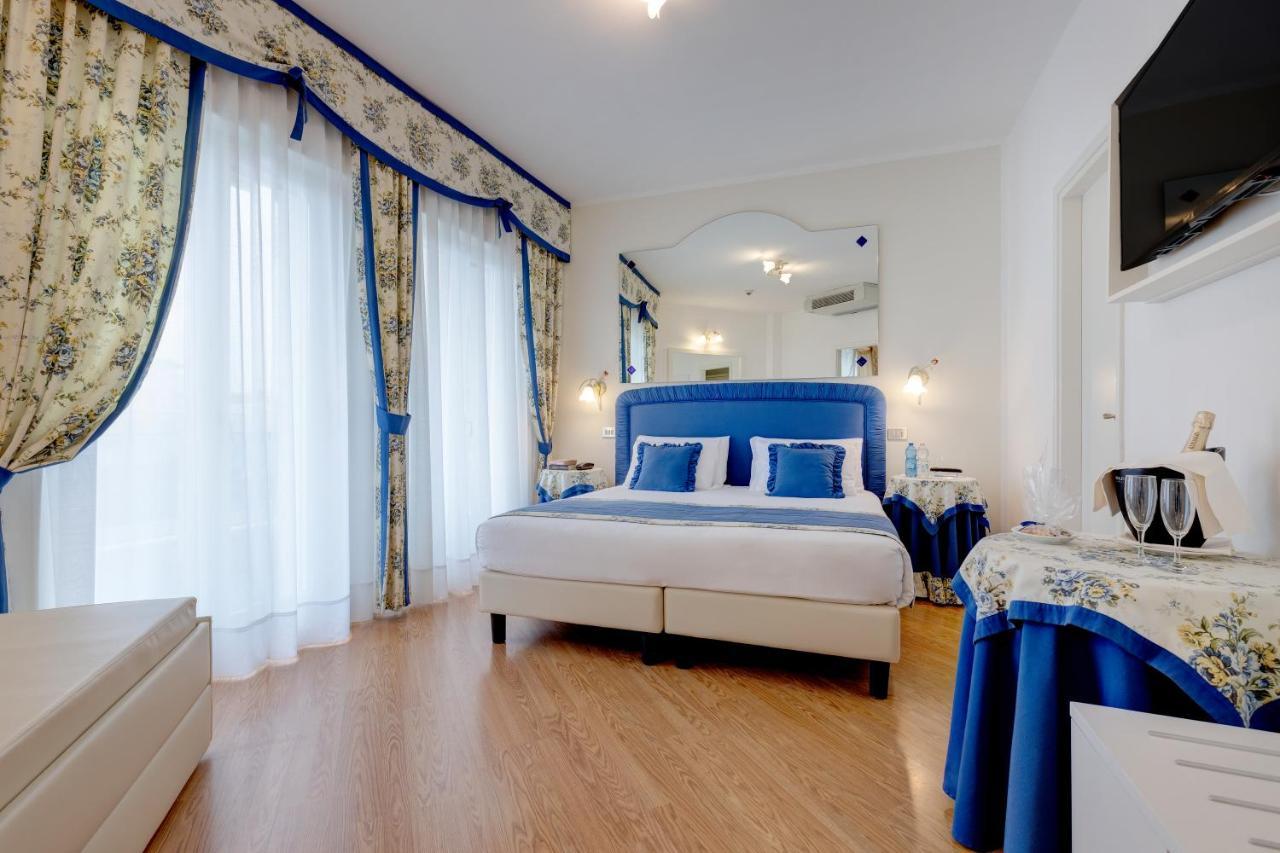 Hotel Cavalieri Palace & Suites ليدو دي يسولو المظهر الخارجي الصورة