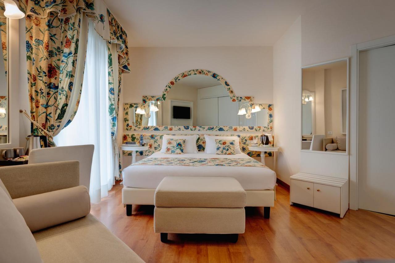 Hotel Cavalieri Palace & Suites ليدو دي يسولو المظهر الخارجي الصورة