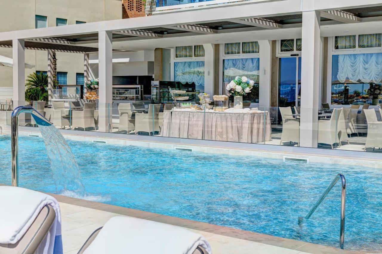Hotel Cavalieri Palace & Suites ليدو دي يسولو المظهر الخارجي الصورة