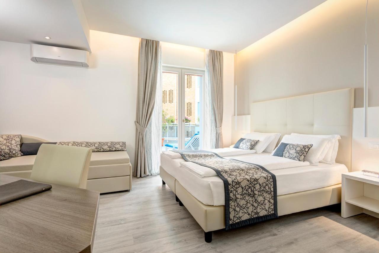 Hotel Cavalieri Palace & Suites ليدو دي يسولو المظهر الخارجي الصورة