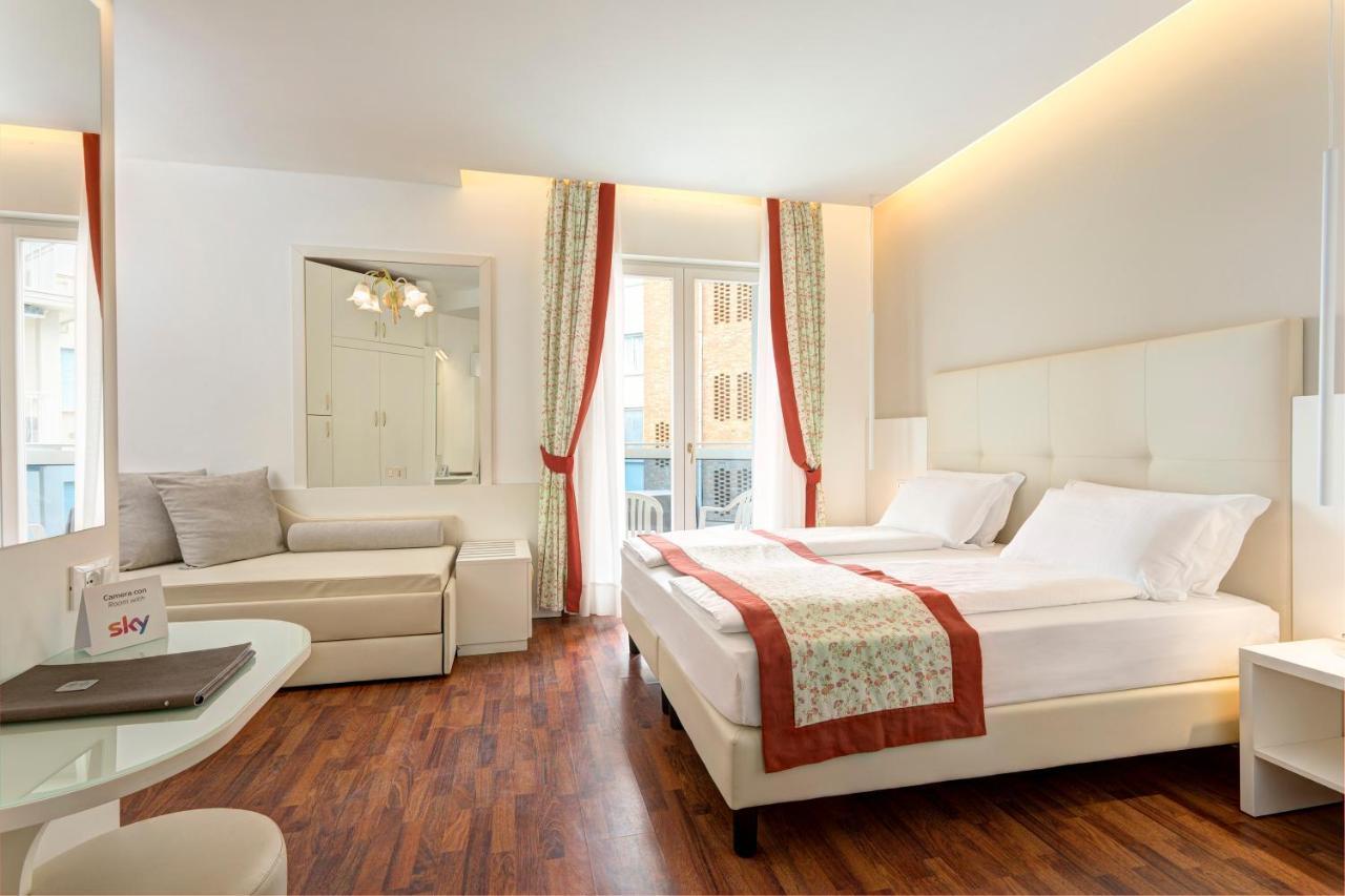 Hotel Cavalieri Palace & Suites ليدو دي يسولو المظهر الخارجي الصورة