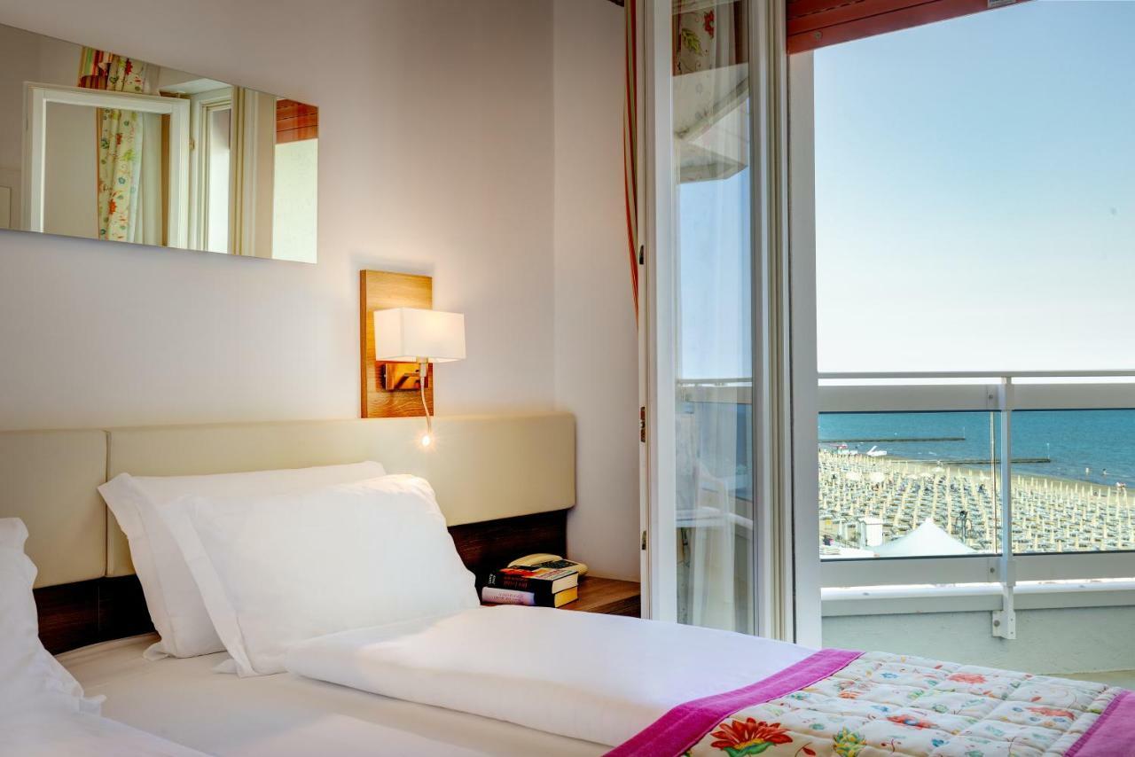 Hotel Cavalieri Palace & Suites ليدو دي يسولو المظهر الخارجي الصورة